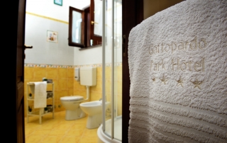 Italien Liparische Inseln - Hotel Gattopard Badezimmer