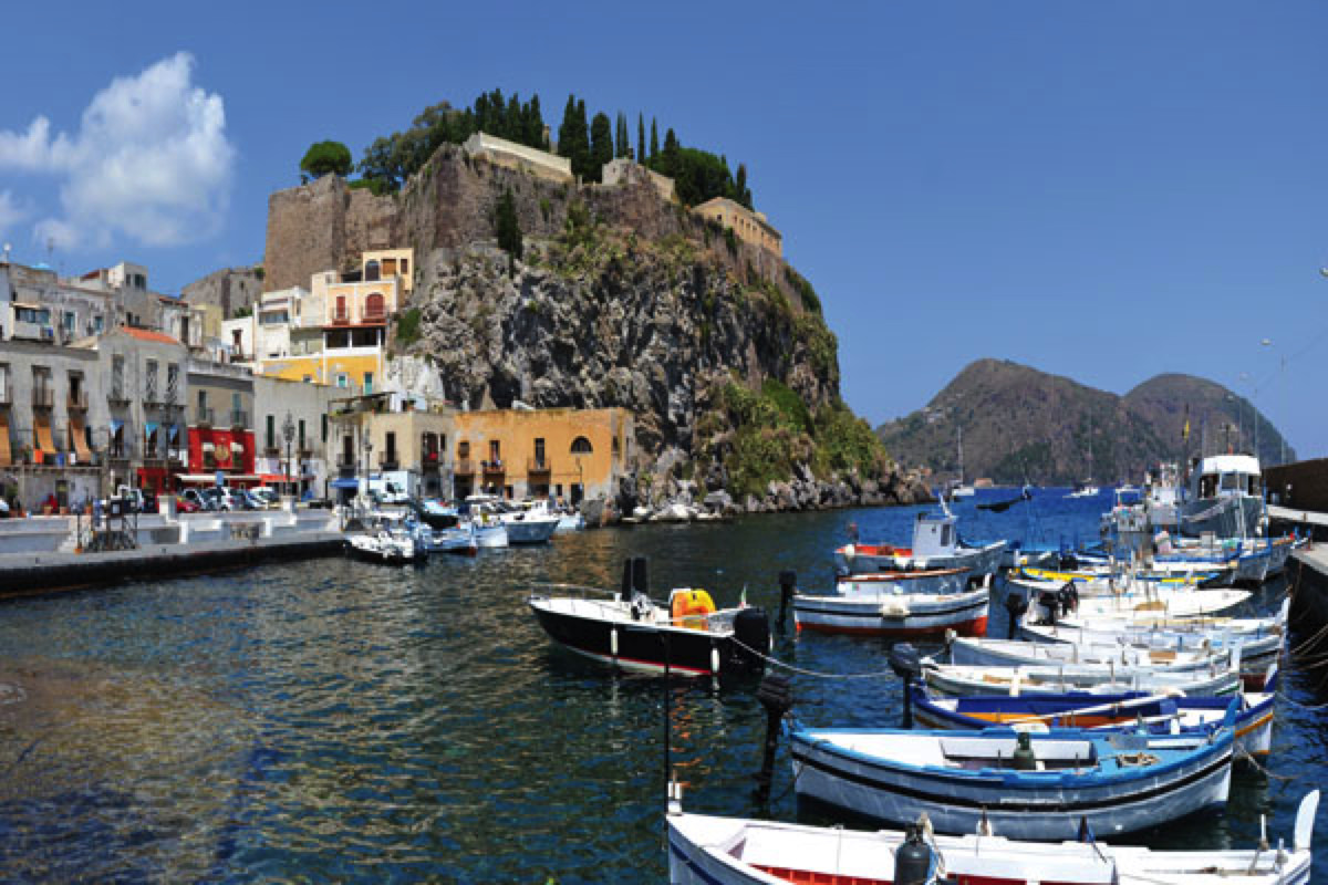 Italien Liparische Inseln - Hafen