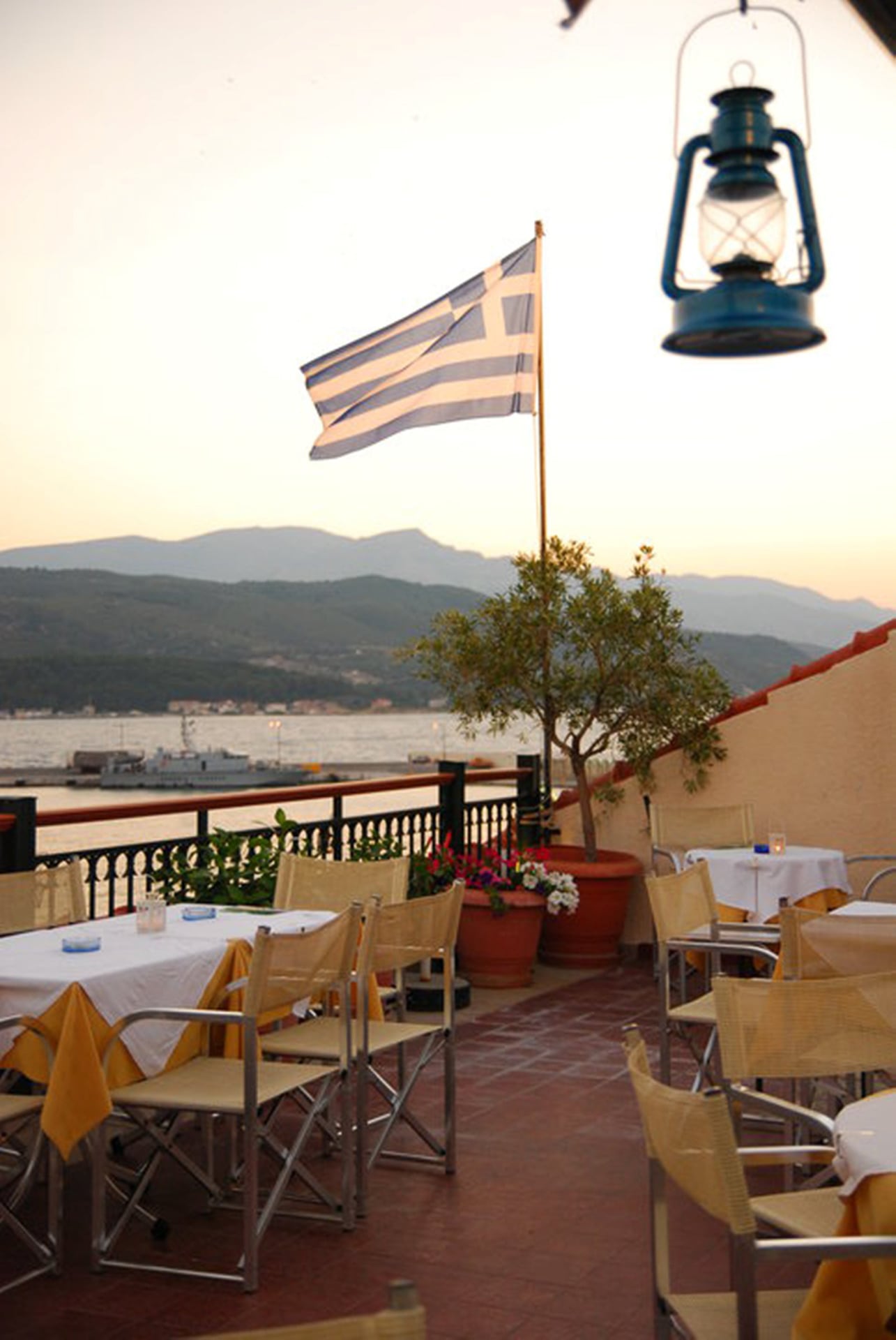 Griechenland Samos Aeolis Hotel Terrasse