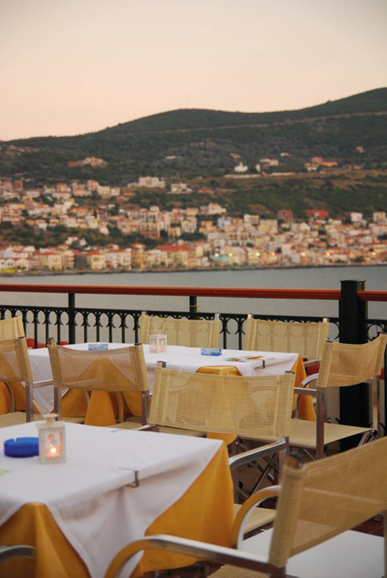 Griechenland Samos Aeolis Hotel Terrasse