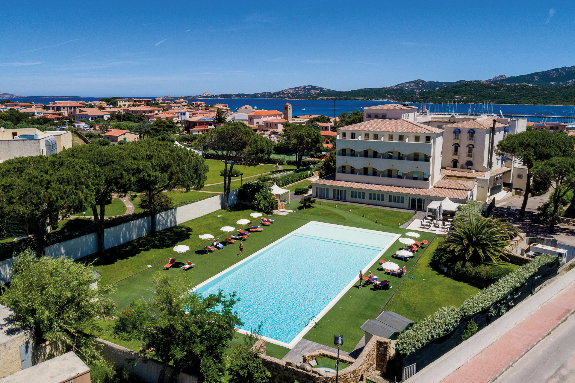 Italien Sardinien AHR Baja Hotel & Spa Pool