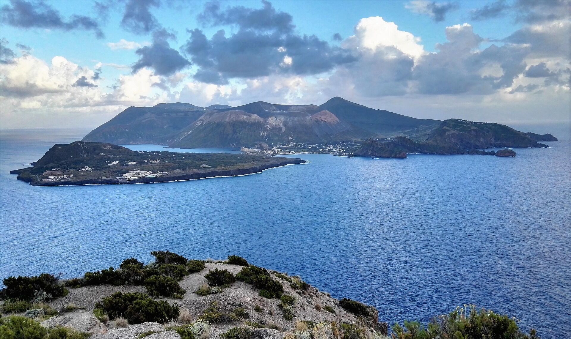 vulcano-4375106_1920