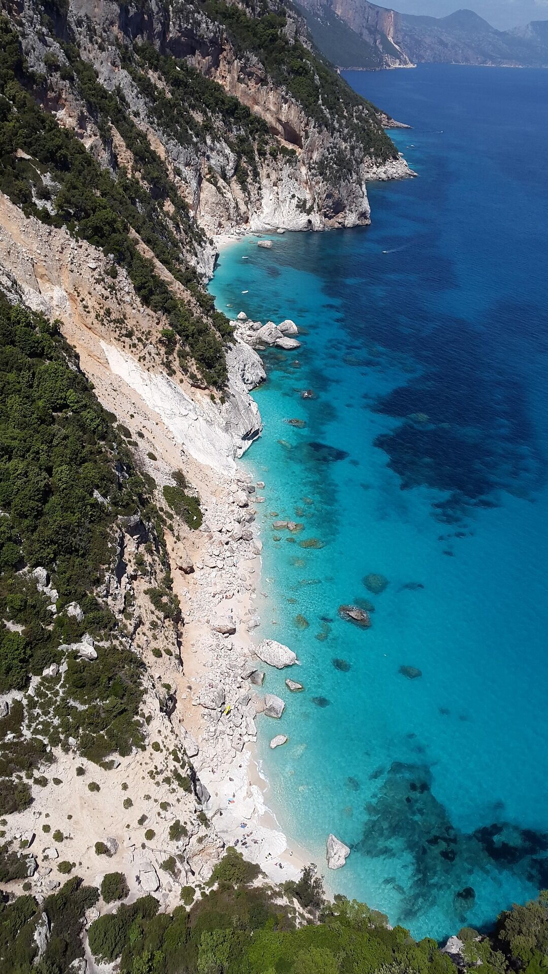 sardinia-2277631_1920