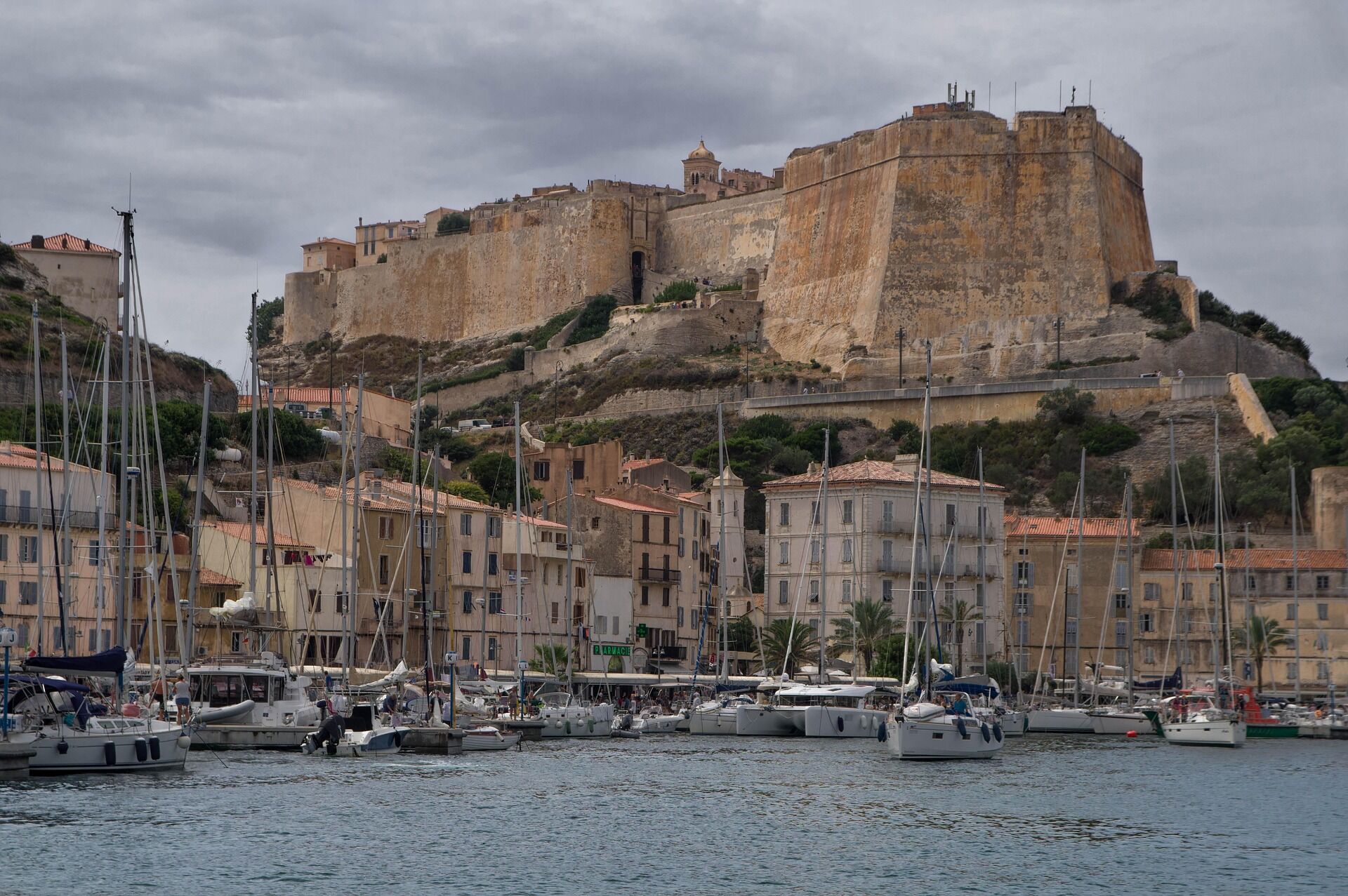 corsican-3717293_1920