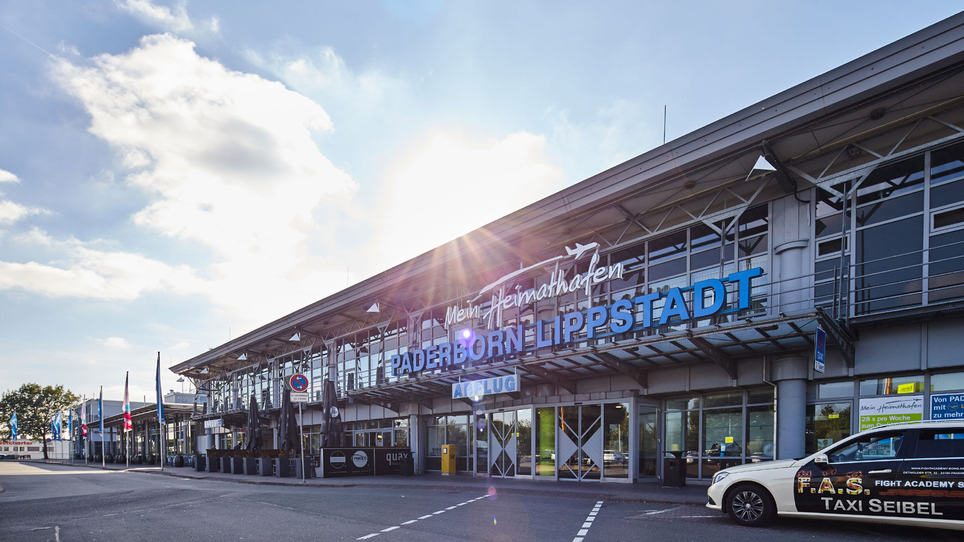 Direktflüge ab Paderborn - exklusive Sonderflüge zu beliebten Sonnenzielen!